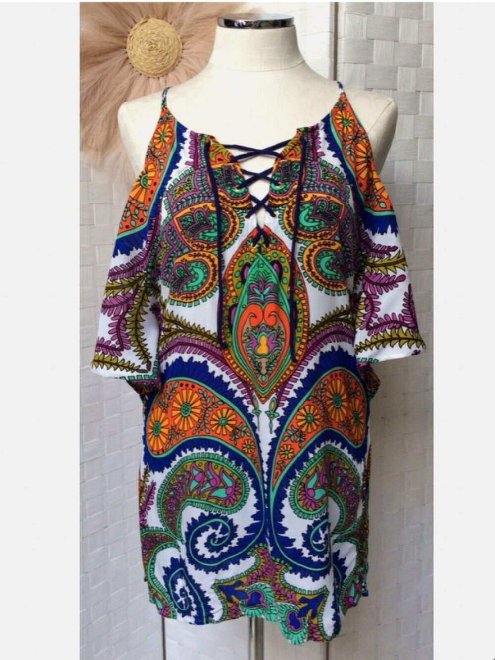 Trina Turk Cold Shoulder Paisley Print Short Sleeve Lace Up Top Size S